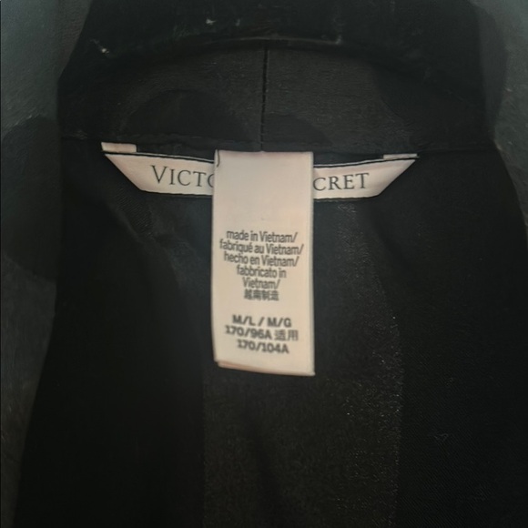 Black Striped Robe Victoria Secrets - Picture 3 of 4